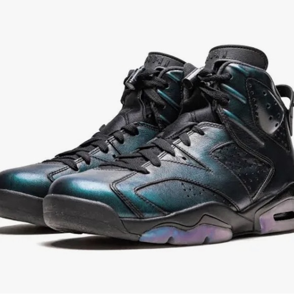 These are Air Jordan 6 Retro Oreo. - Picture 2 of 10